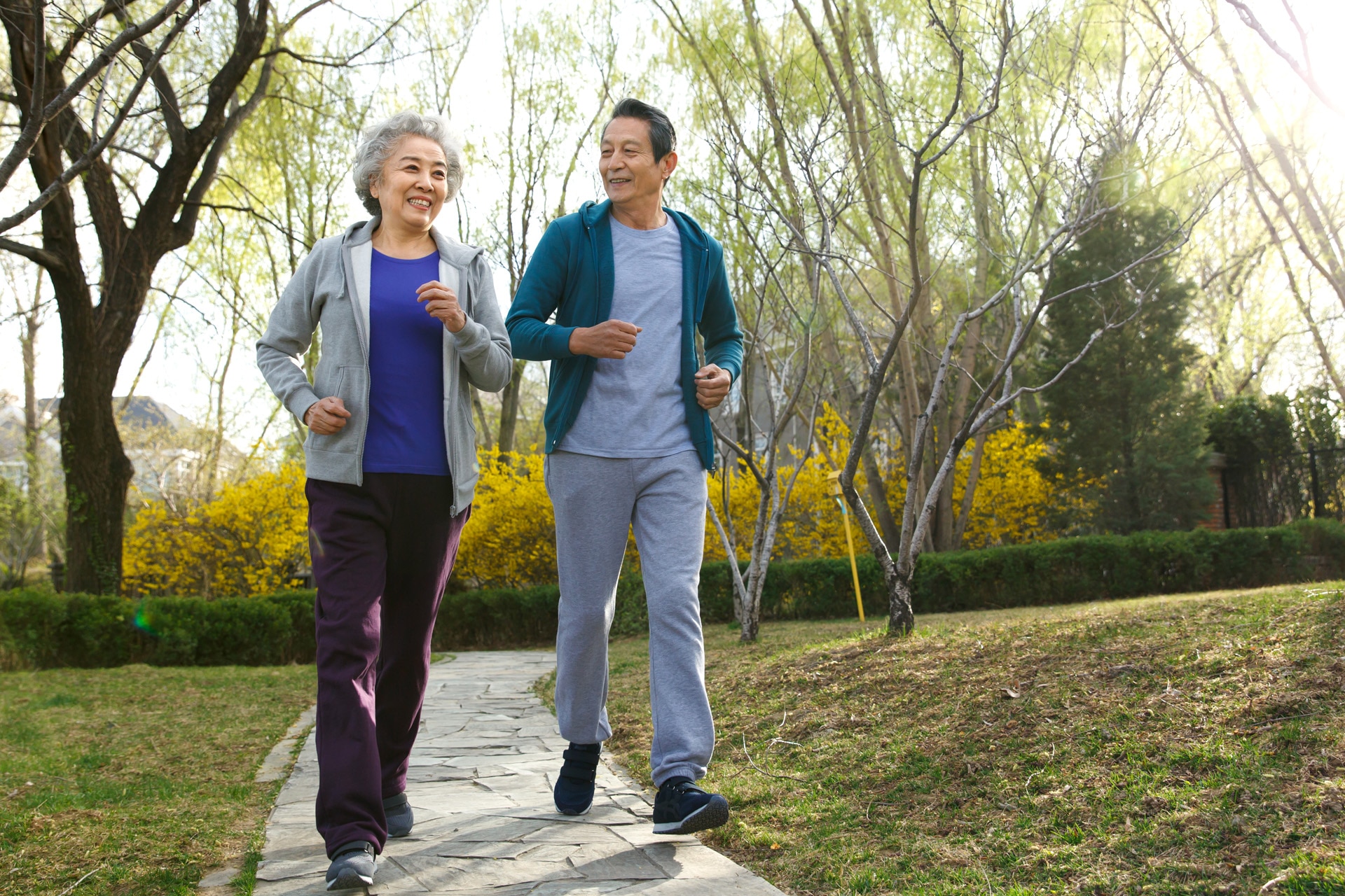 The old couple jogged out in the open